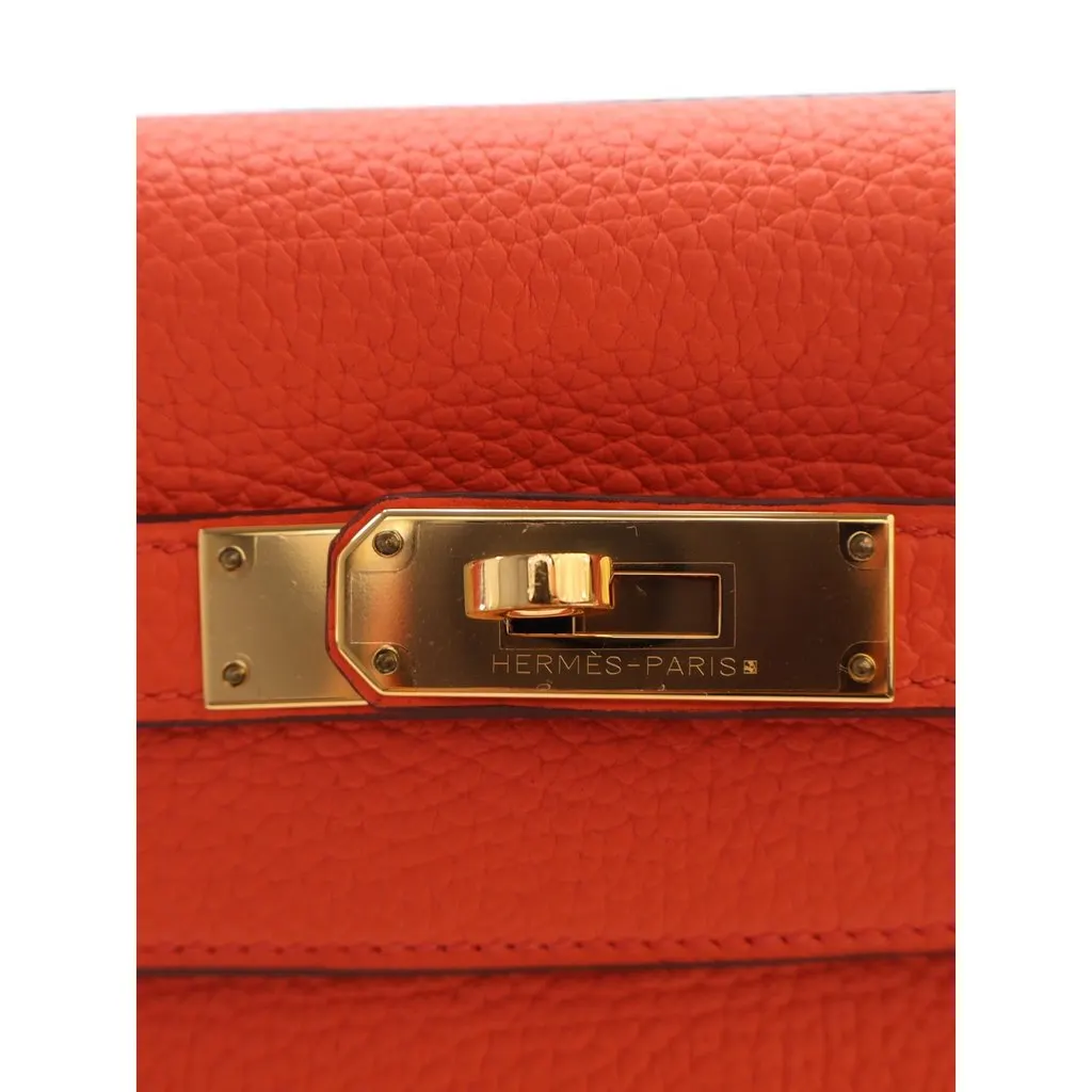 Hermès Clemence Kelly II Retourne 32 Orange Leather Never worn - Model View