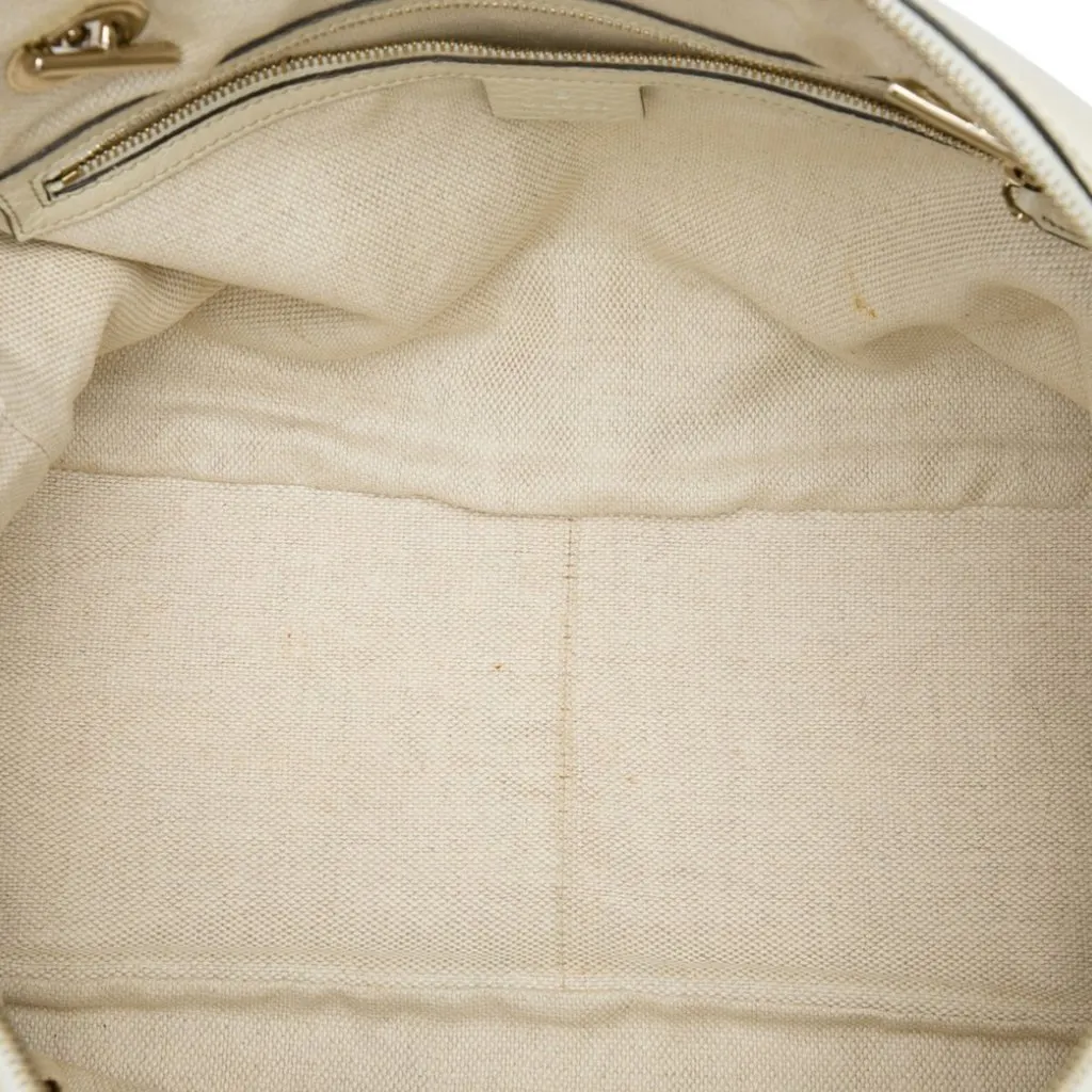 Gucci Calfskin Soho Chain Shoulder Bag White Leather Very good - Model View