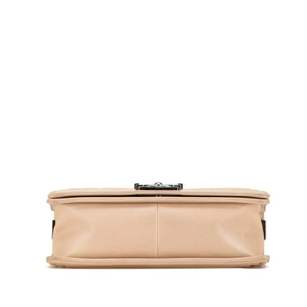 Chanel Old Medium Aged Calfskin Double Stitch Boy Flap Beige Leather Very good - Inside View