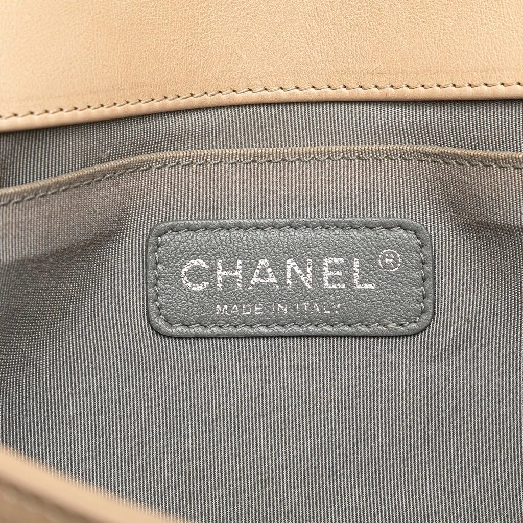 Chanel Old Medium Aged Calfskin Double Stitch Boy Flap Beige Leather Very good - Box View