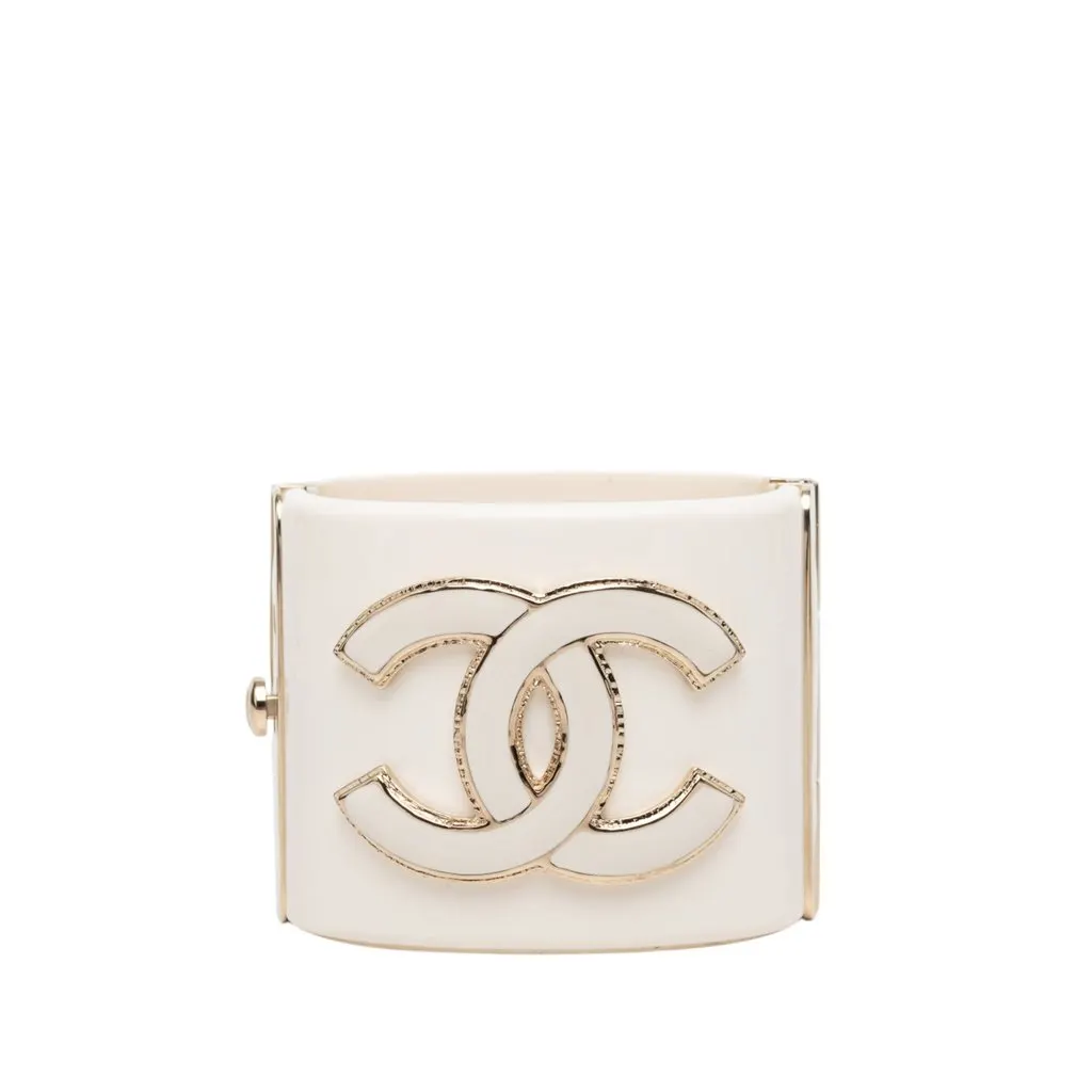 Chanel CC Resin Cuff Bracelet White Plastic Very good - Front View