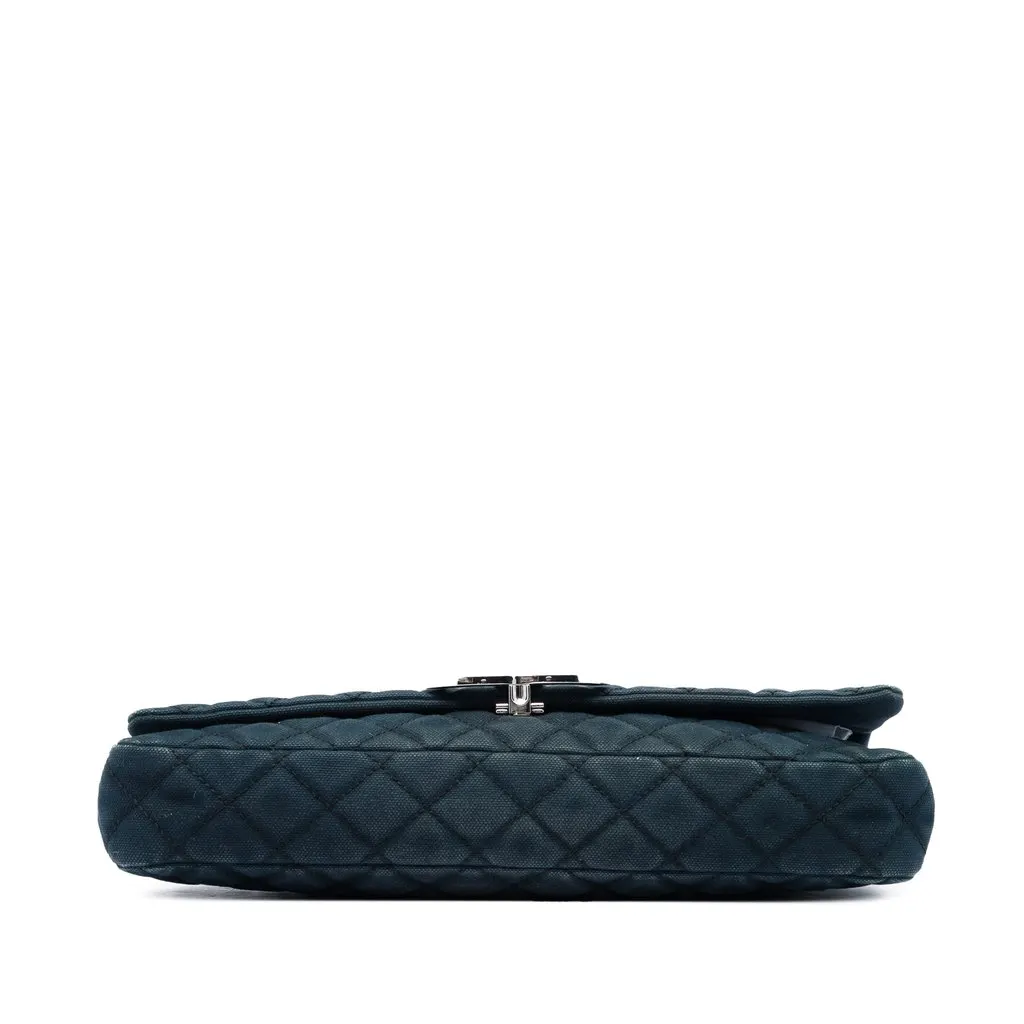 Chanel Quilted Canvas CC Cruise East West Flap Clutch Blue Very good - Inside View