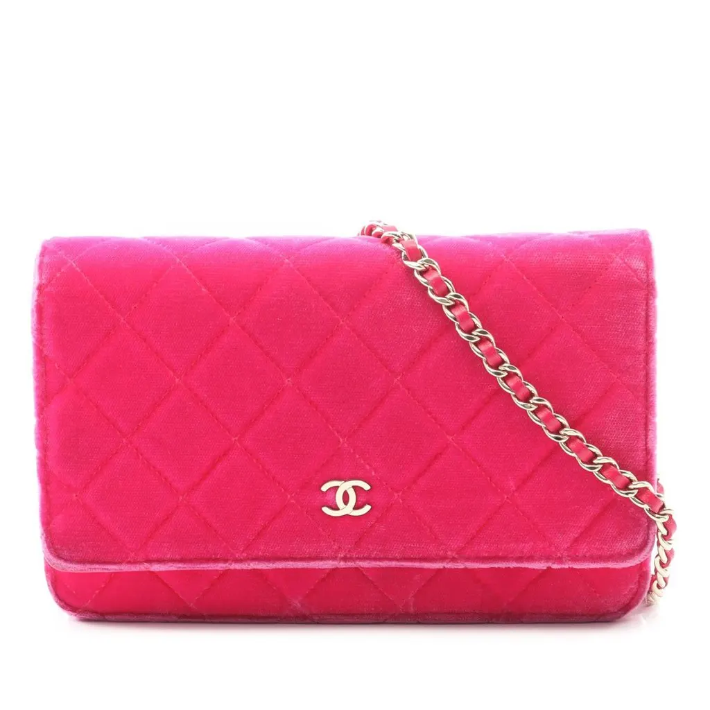 Chanel CC Quilted Velvet Wallet on Chain Pink Velvet Very good - Front View