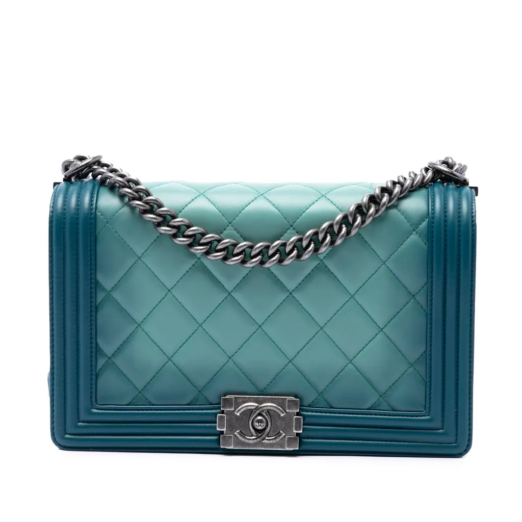 Chanel Medium Quilted Calfskin Ombre Boy Flap Blue Leather Very good - Front View