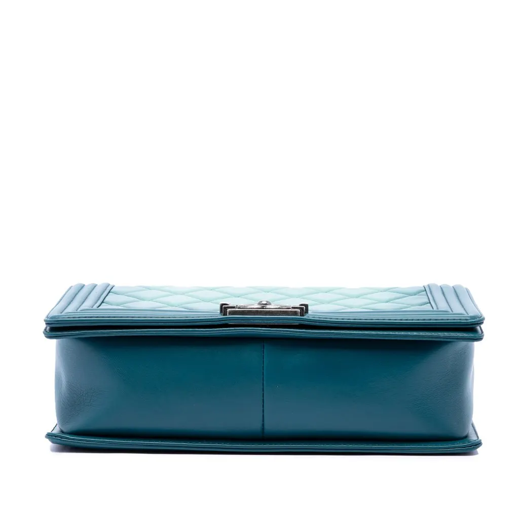 Chanel Medium Quilted Calfskin Ombre Boy Flap Blue Leather Very good - Inside View