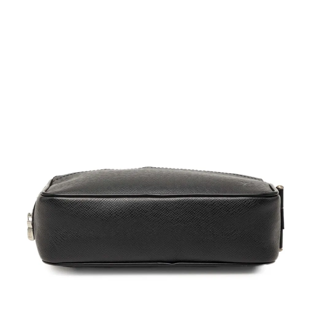 Louis Vuitton Taiga Pochette Kaluga Black Leather Good - Inside View