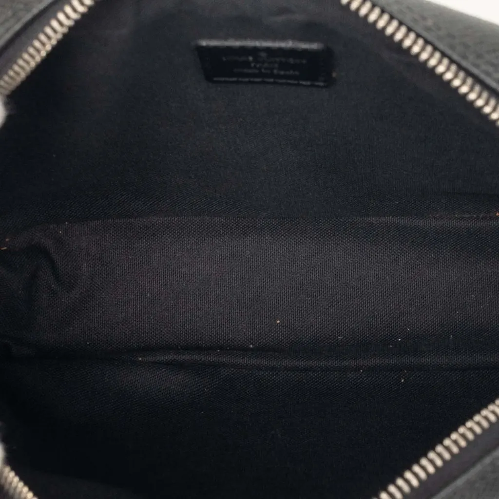 Louis Vuitton Taiga Pochette Kaluga Black Leather Good - Model View