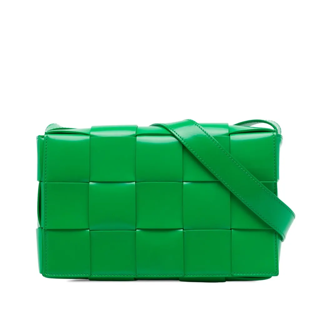 Bottega Veneta Patent Intrecciato Cassette Crossbody Green Leather Very good - Front View