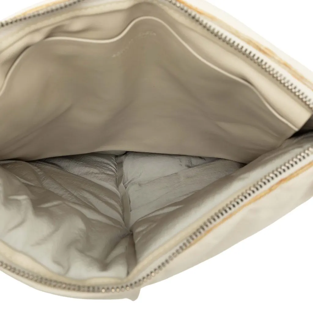 Bottega Veneta Nappa Maxi Intrecciato Padded Square Wristlet Pouch White Leather Very good - Model View