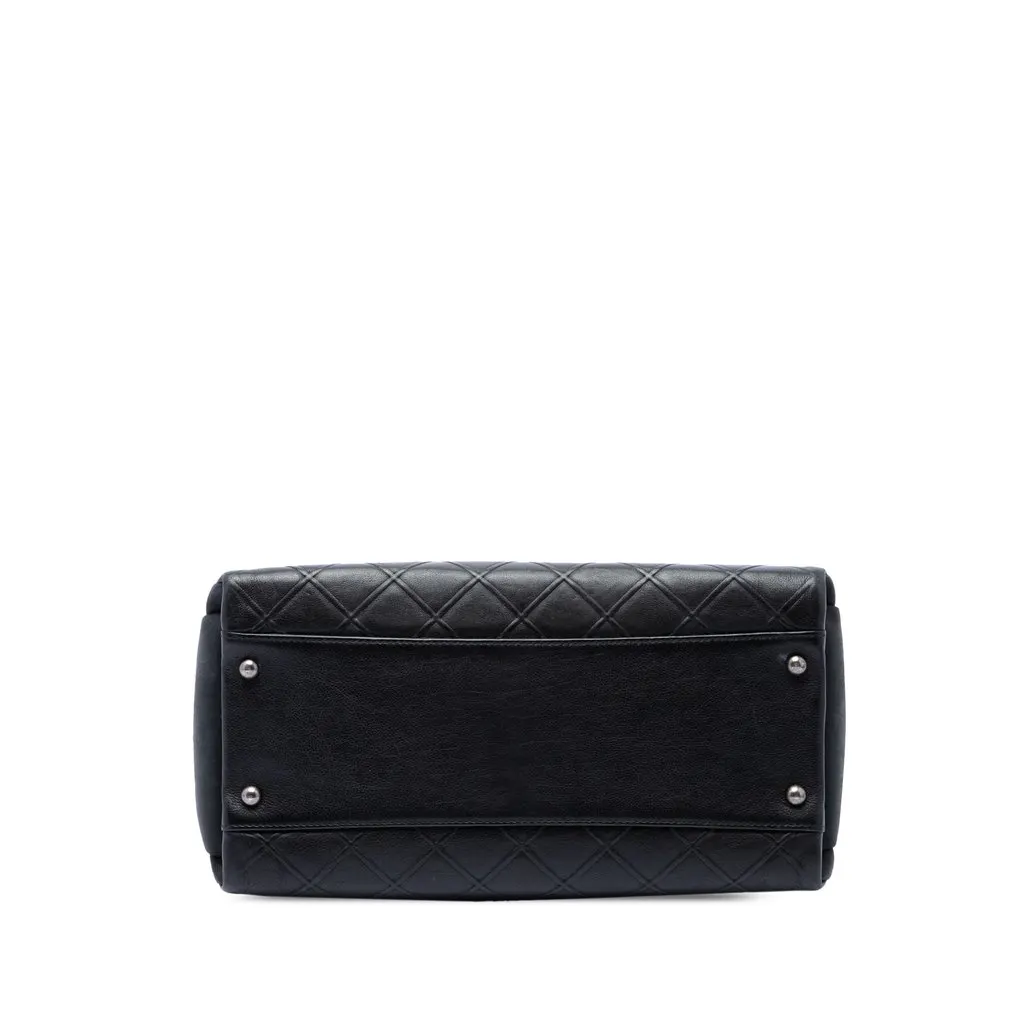 Chanel Large CC Diamond Embossed Calfskin Zip Shopping Tote Black Leather Very good - Inside View