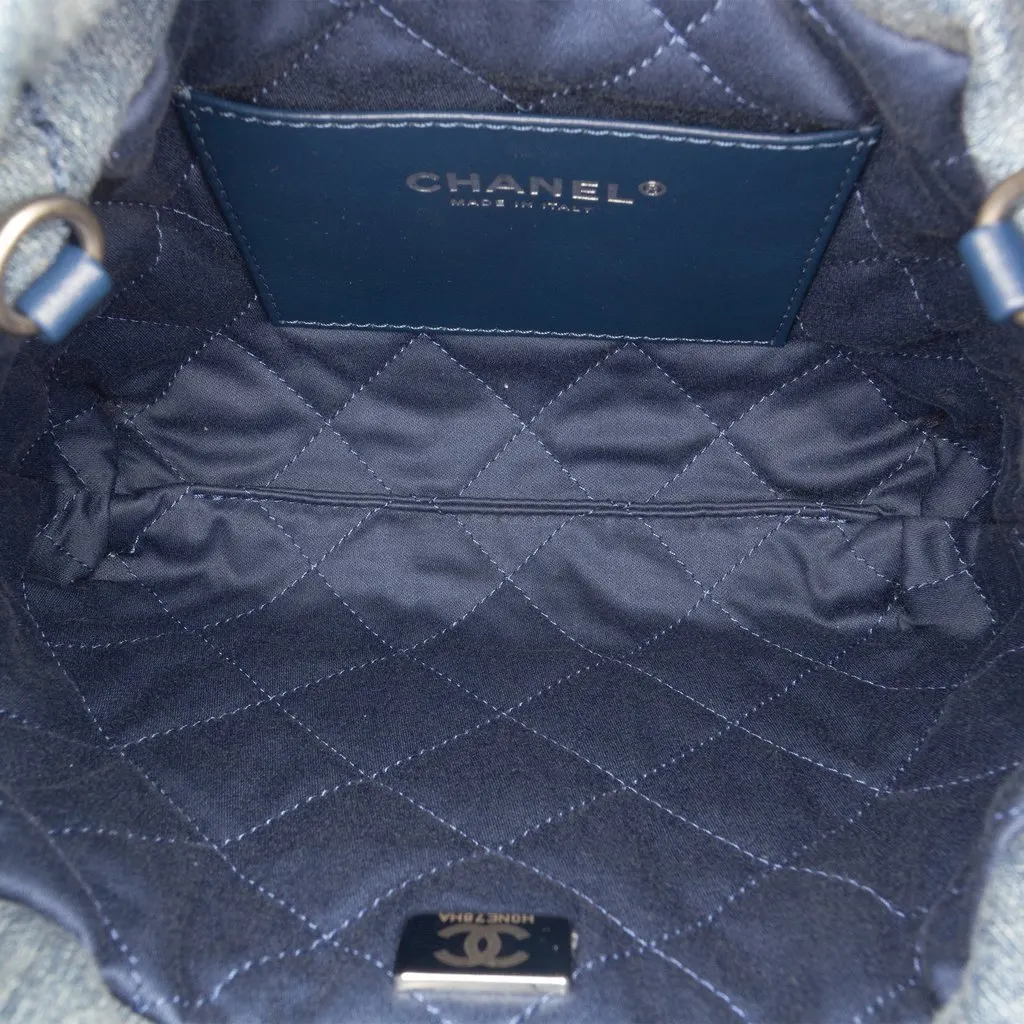 Chanel Mini Denim Studded 22 Handbag Blue Very good - Model View