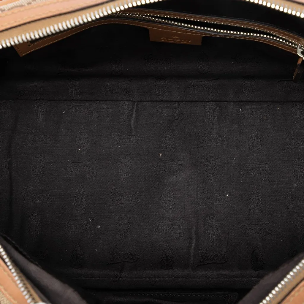 Gucci GG Canvas Twins Shoulder Bag Beige Very good - Model View