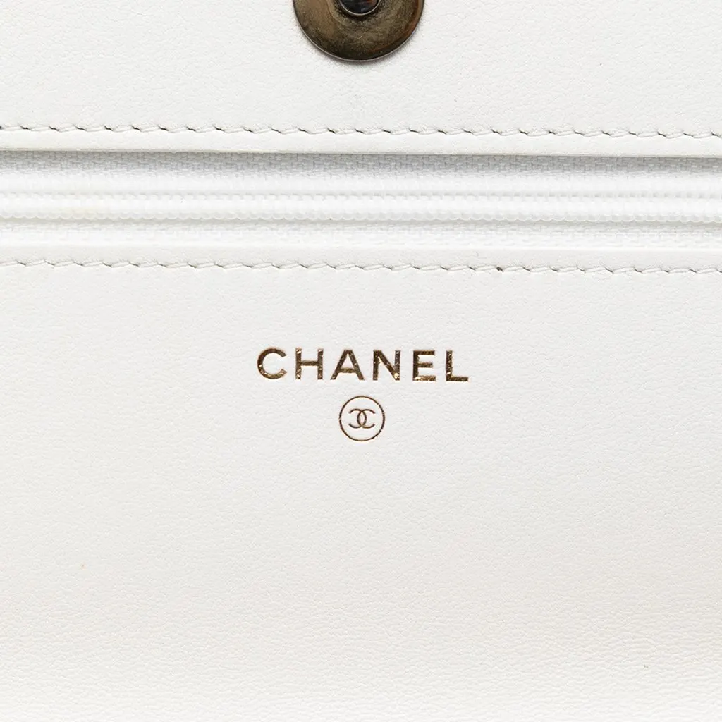 Chanel Quilted Lambskin 19 Wallet on Chain White Leather Very good - Box View