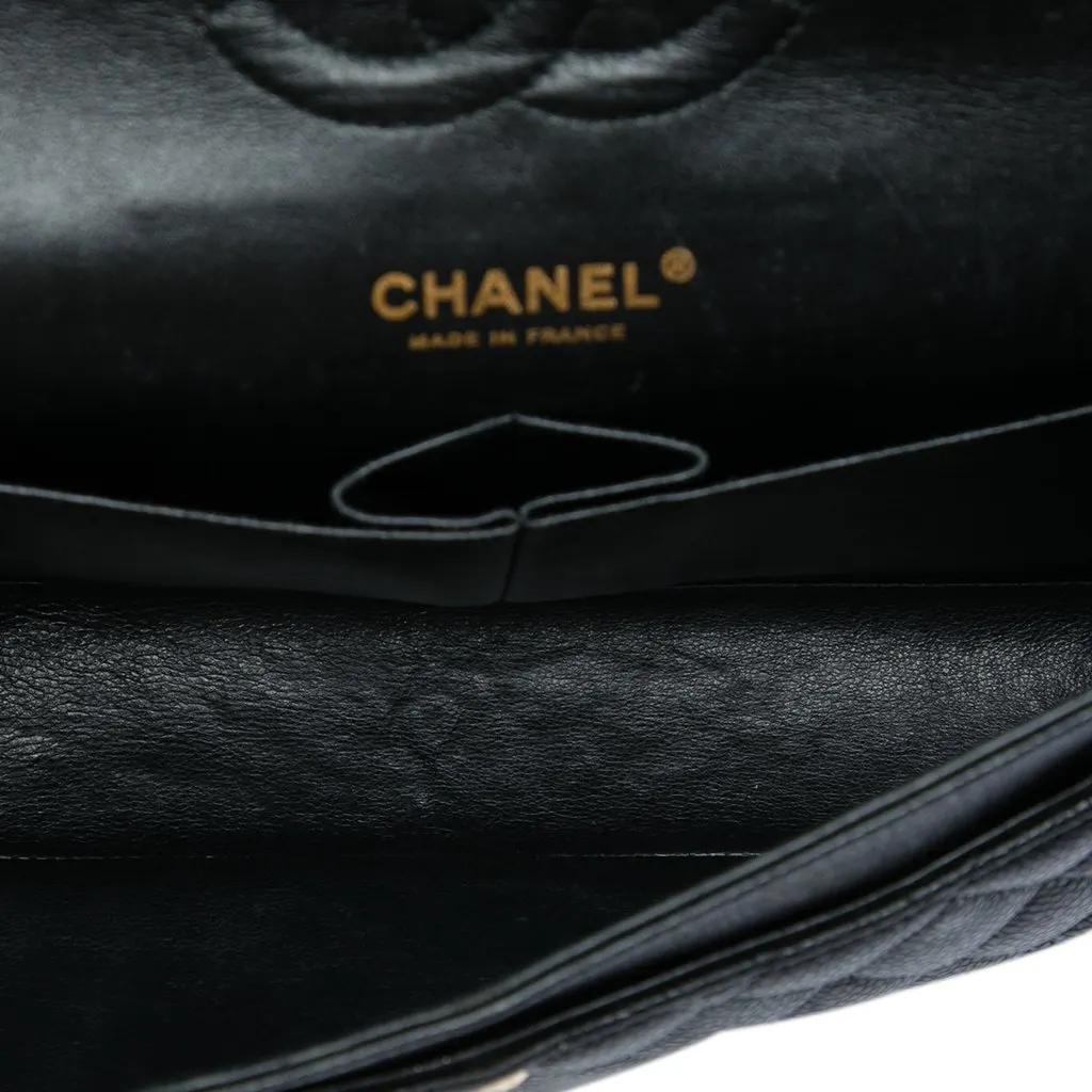 Chanel Medium Classic Caviar Double Flap Black Leather Very good - Model View