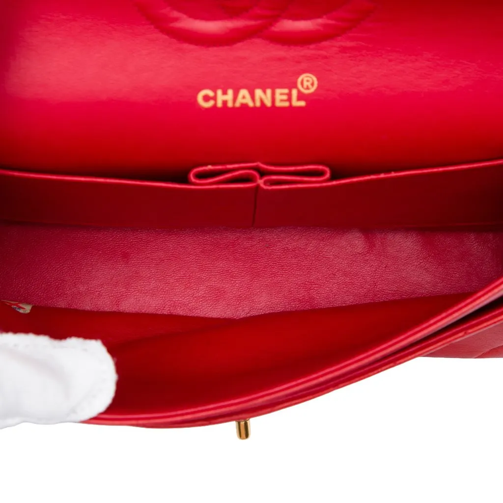 Chanel Medium Classic Chevron Lambskin Double Flap Red Leather Very good - Model View
