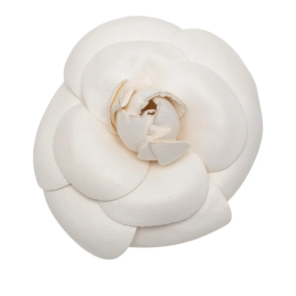 Chanel Leather Camellia Brooch White Leather Very good - Front View