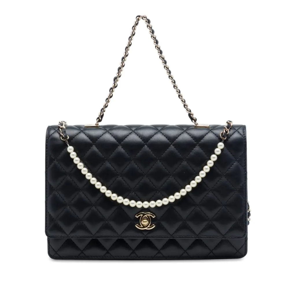 Chanel CC Quilted Lambskin Fantasy Pearl Single Flap Black Leather Very good - Front View