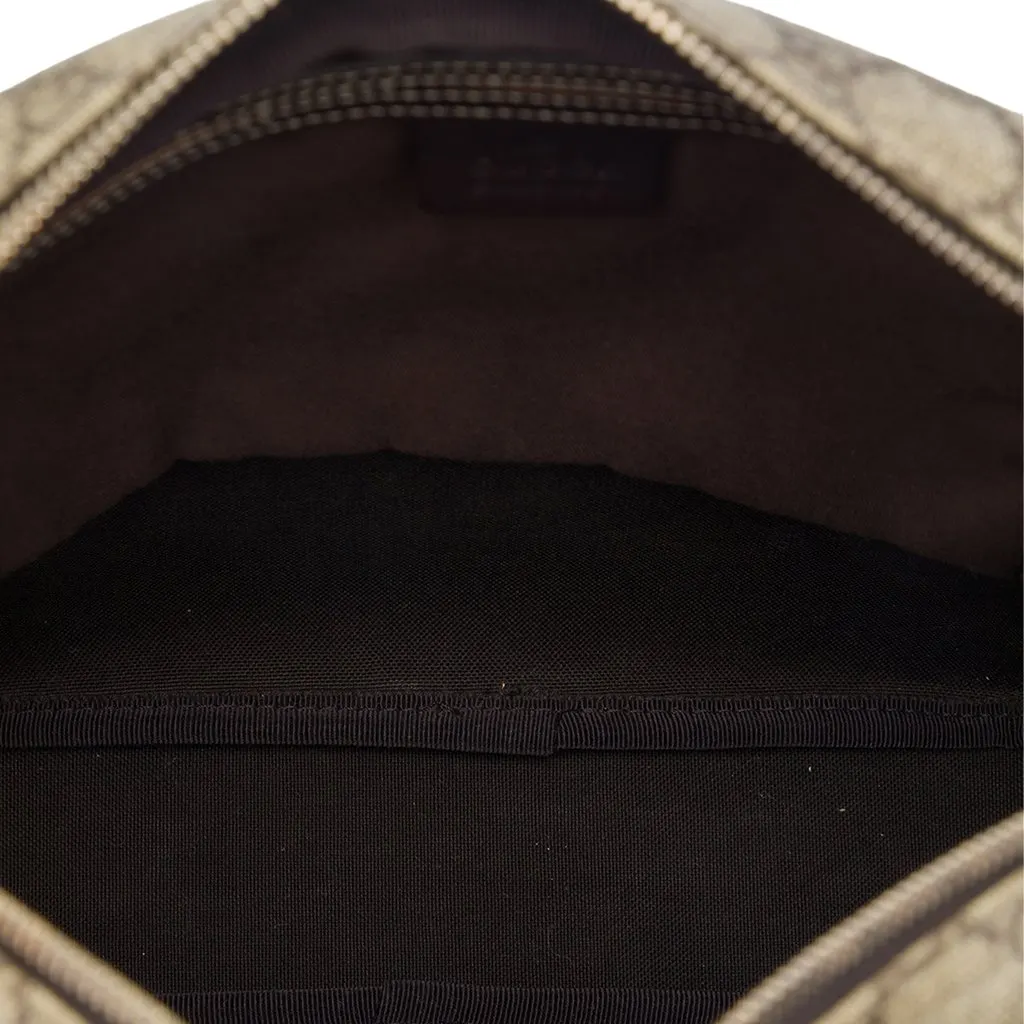Gucci GG Supreme Crossbody Beige Canvas Very good - Model View