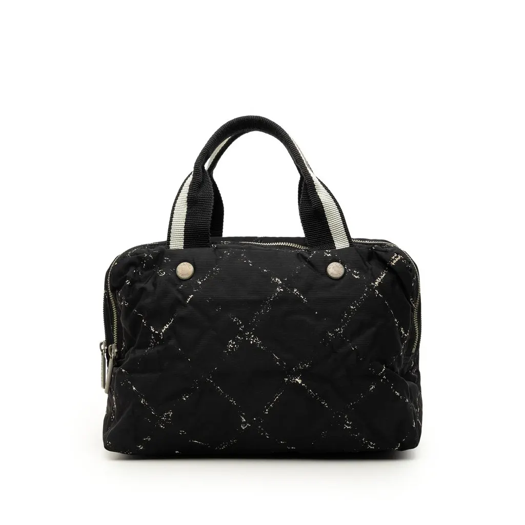 Chanel Old Travel Line Nylon Handbag Black Very good - Front View