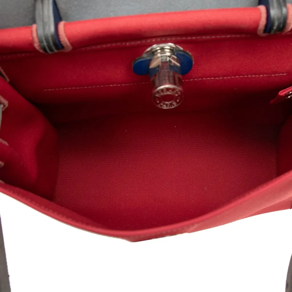 Hermès Toile Herbag Zip 31 Red Very good - Model View