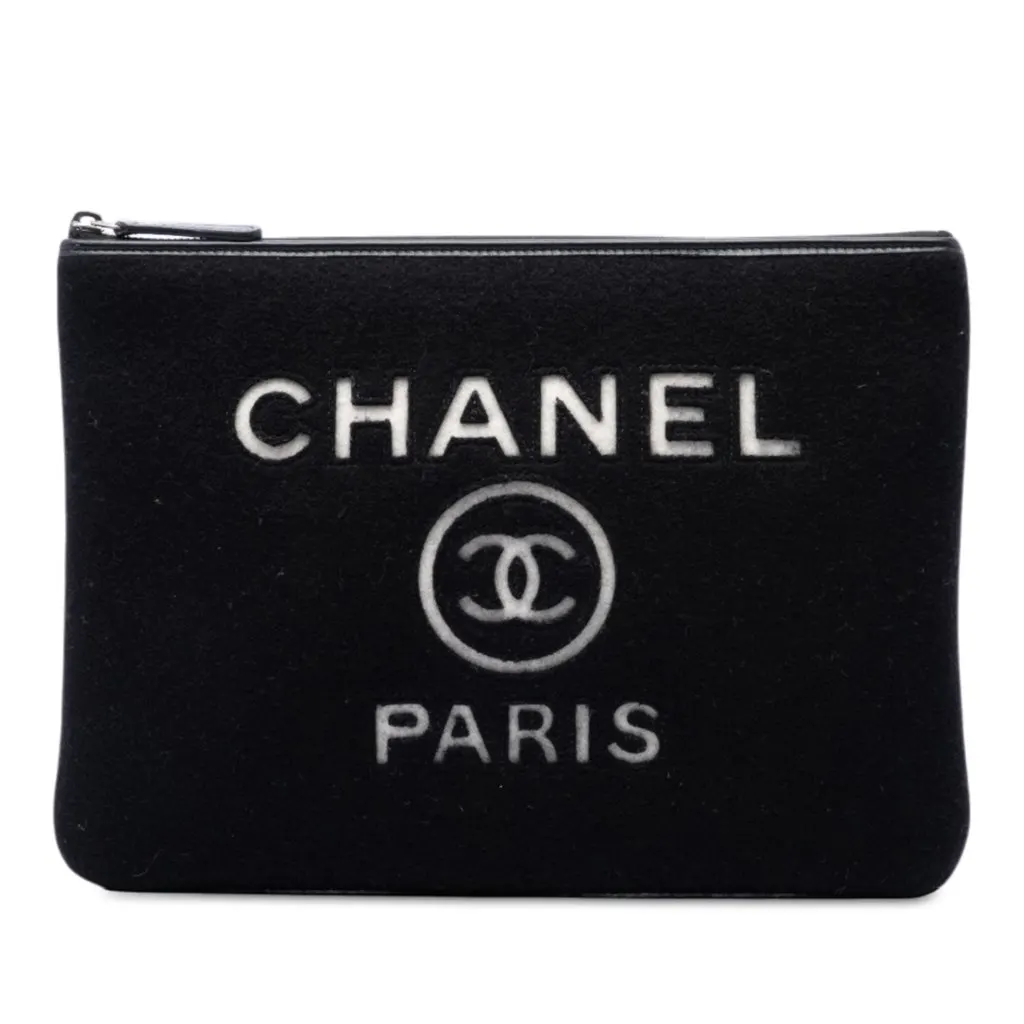 Chanel Medium Wool Felt Deauville O Case Clutch Black Very good - Front View