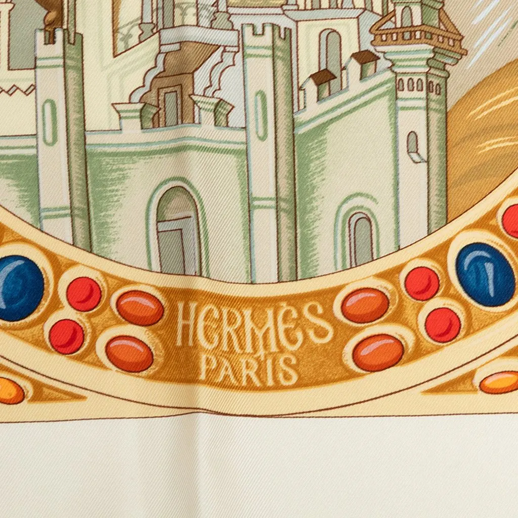 Hermès Le Triomphe du Paladin Silk Scarf White Silk Very good - Inside View