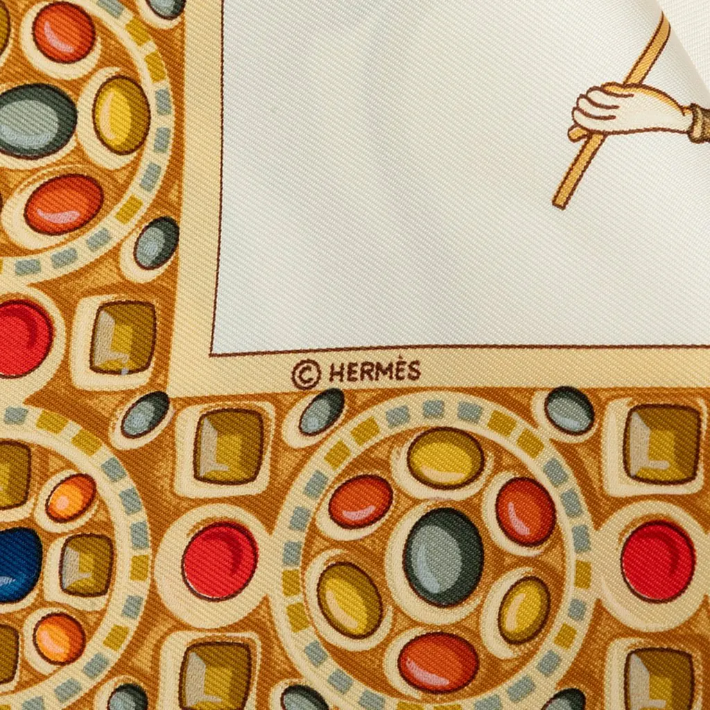 Hermès Le Triomphe du Paladin Silk Scarf White Silk Very good - Box View