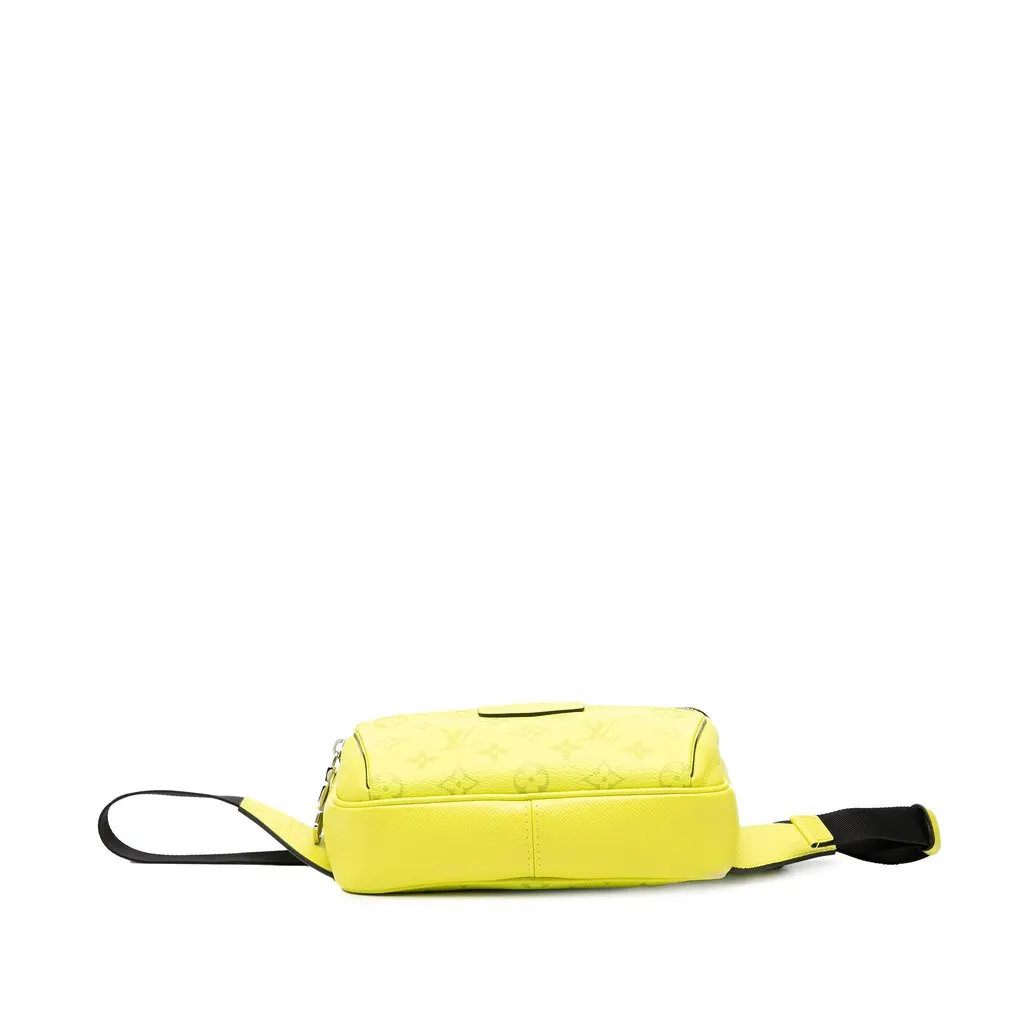 Louis Vuitton Monogram Taigarama Outdoor Bumbag Yellow Leather Very good - Inside View