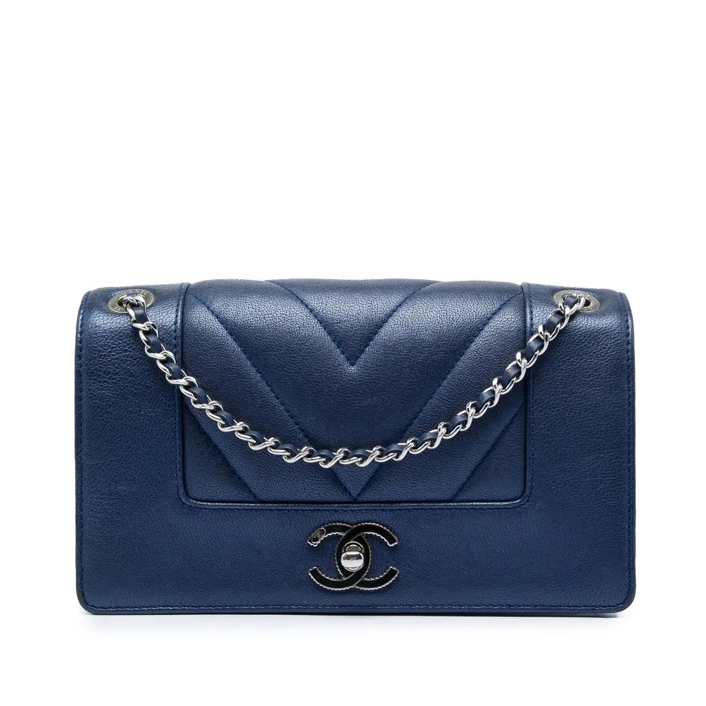 Chanel Medium Chevron Metallic Sheepskin Vintage Mademoiselle Flap Blue Leather Very good - Front View