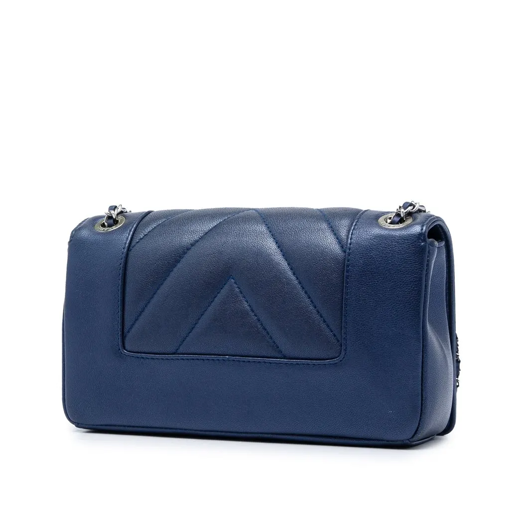 Chanel Medium Chevron Metallic Sheepskin Vintage Mademoiselle Flap Blue Leather Very good - Back View