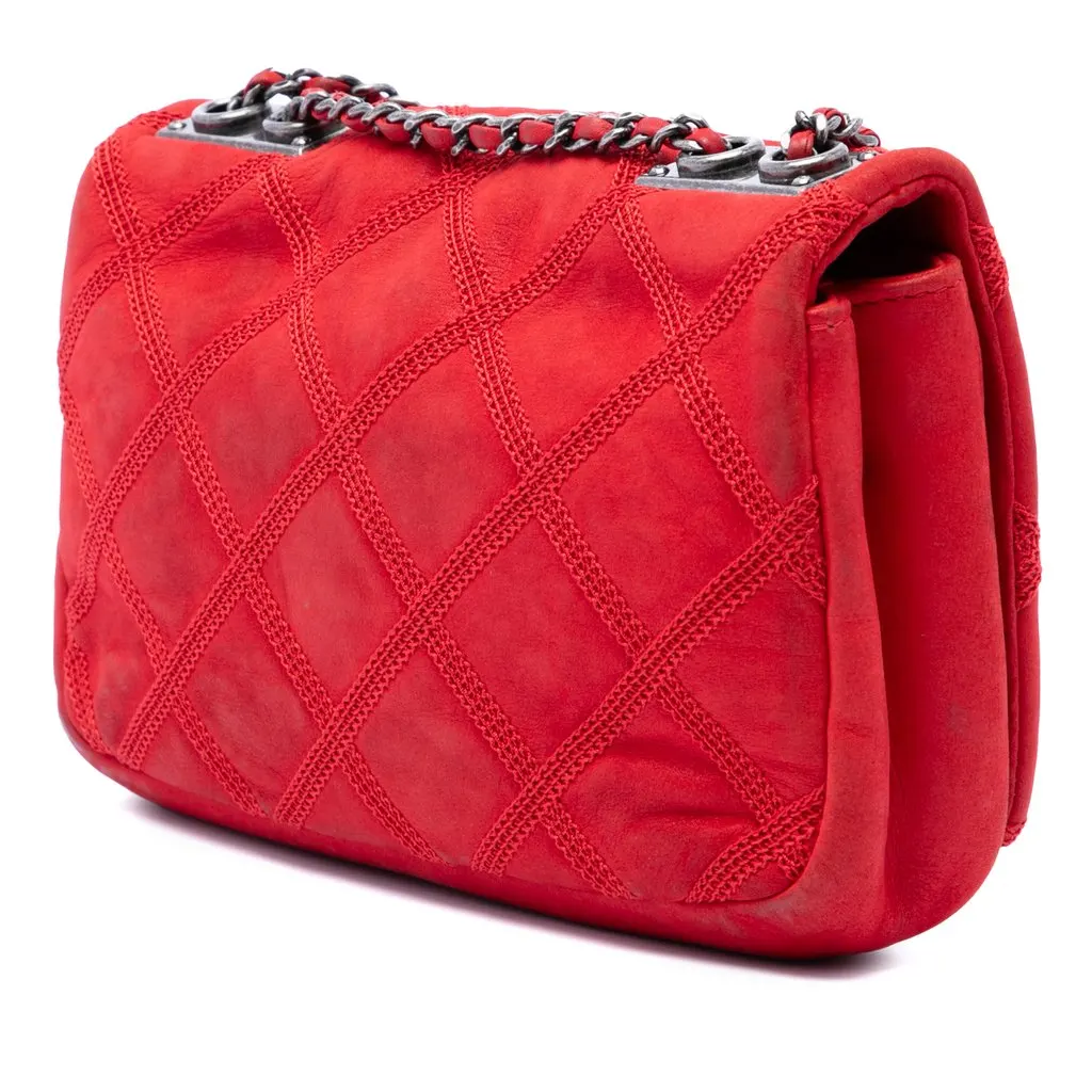 Chanel Iridescent Calfskin Diamond Stitch Flap Red Leather Very good - Back View