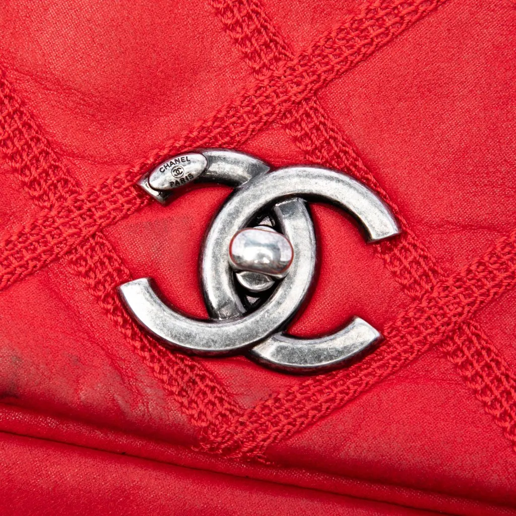 Chanel Iridescent Calfskin Diamond Stitch Flap Red Leather Very good - Box View