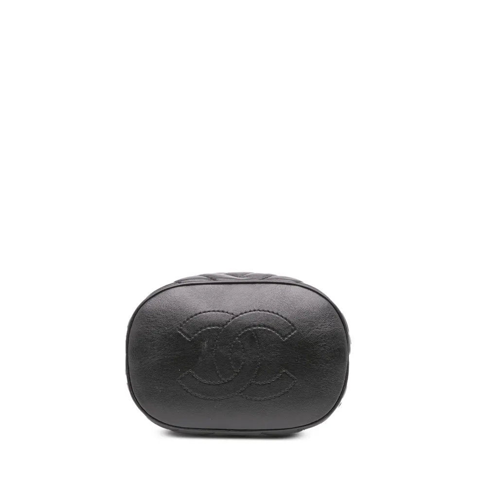 Chanel Quilted Chevron Lambskin Handle with Chic Bucket Bag Black Leather Very good - Inside View