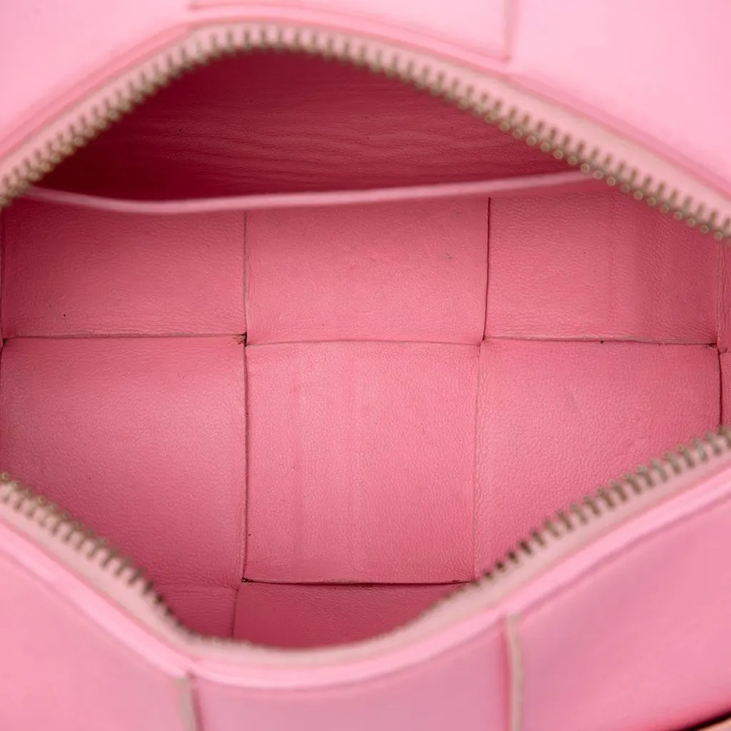 Bottega Veneta Small Lambskin Intrecciato Brick Cassette Pink Leather Very good - Model View