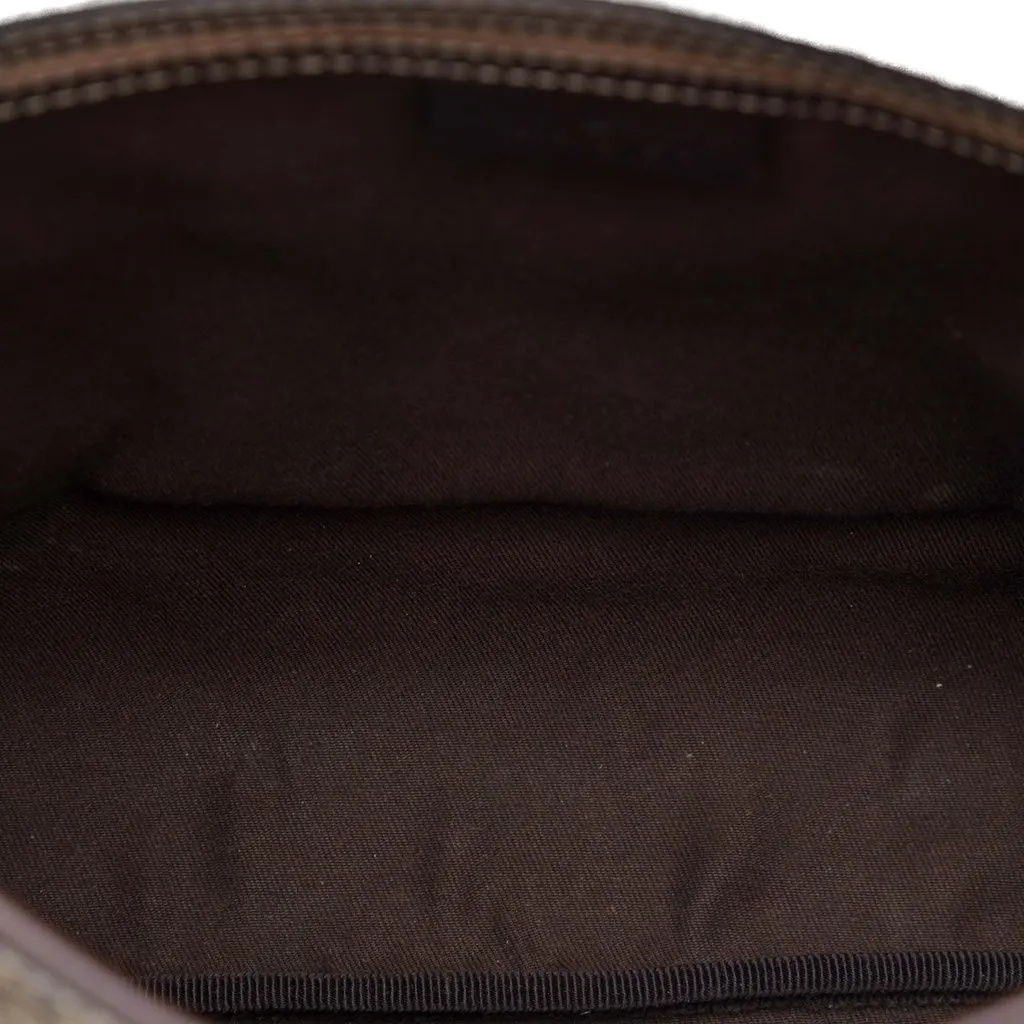 Gucci GG Supreme Crossbody Beige Very good - Model View