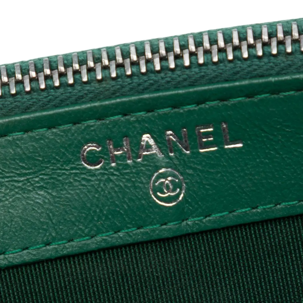 Chanel Aged Calfskin Gabrielle Double Zip Clutch with Chain Green Leather Very good - Box View