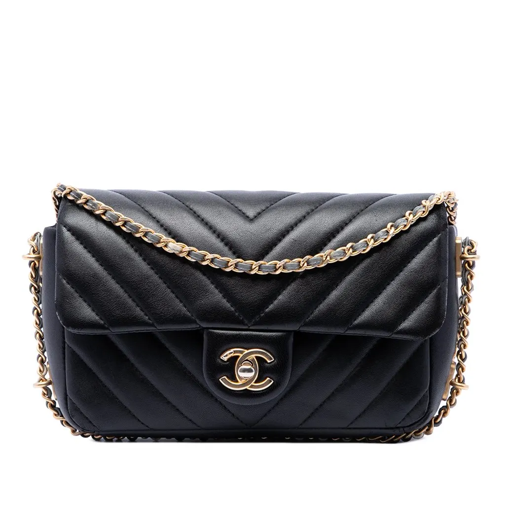 Chanel Mini Rectangular Chevron Lambskin Chain Around Flap Black Leather Very good - Front View