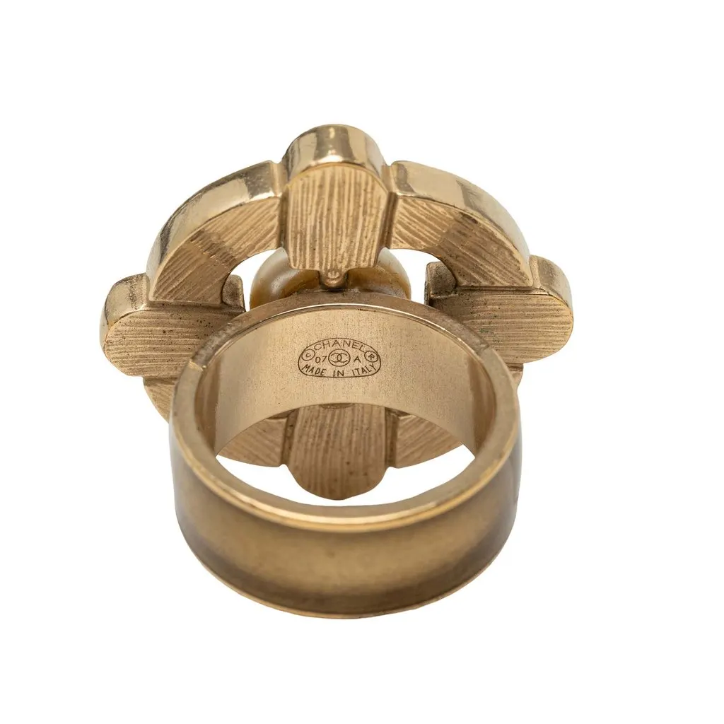 Chanel Gold Plated Logo and Enamel Floral Faux Pearl Ring Gold Metal Very good - Model View