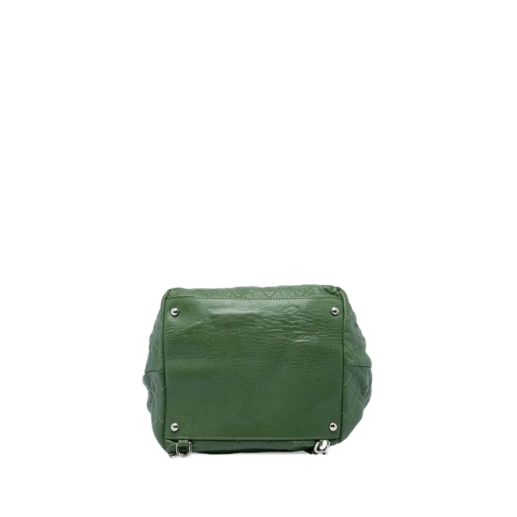 Chanel Quilted Aged Calfskin Beijing 2 in 1 Backpack Green Leather Very good - Inside View