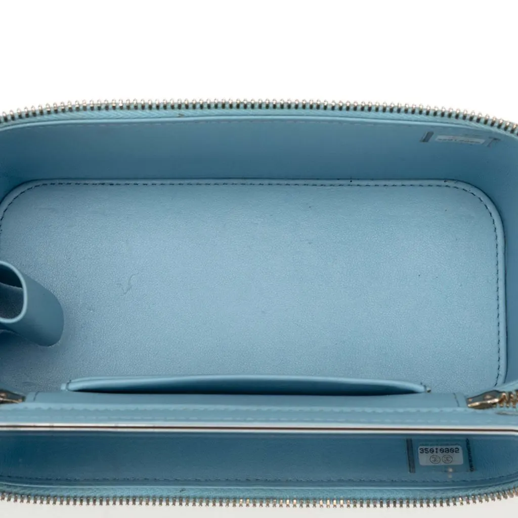 Chanel Caviar Pick Me Up Vanity Case Blue Leather Very good - Model View