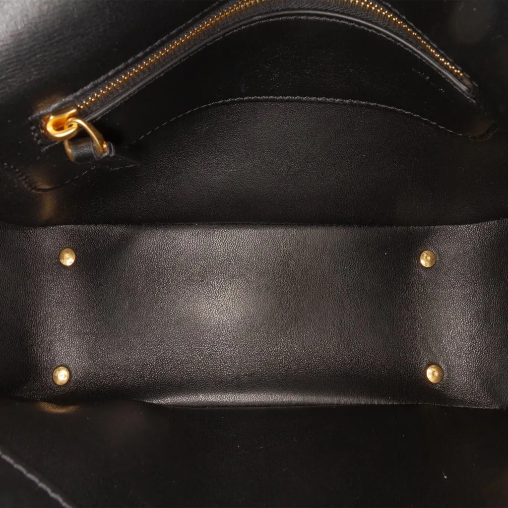 Valentino Medium Leather Vlogo Chain Shoulder Bag Black Leather Very good - Model View