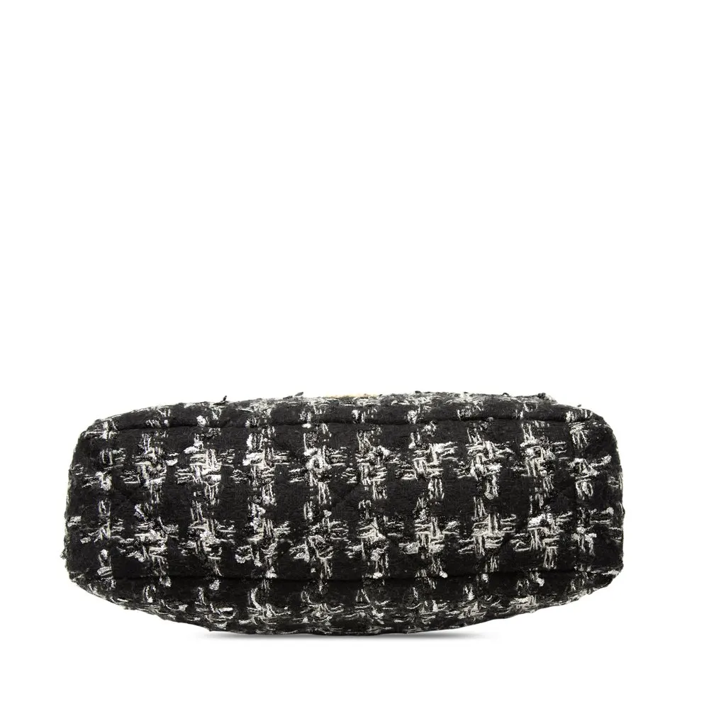 Chanel Large Tweed 19 Flap Black Tweed Very good - Inside View