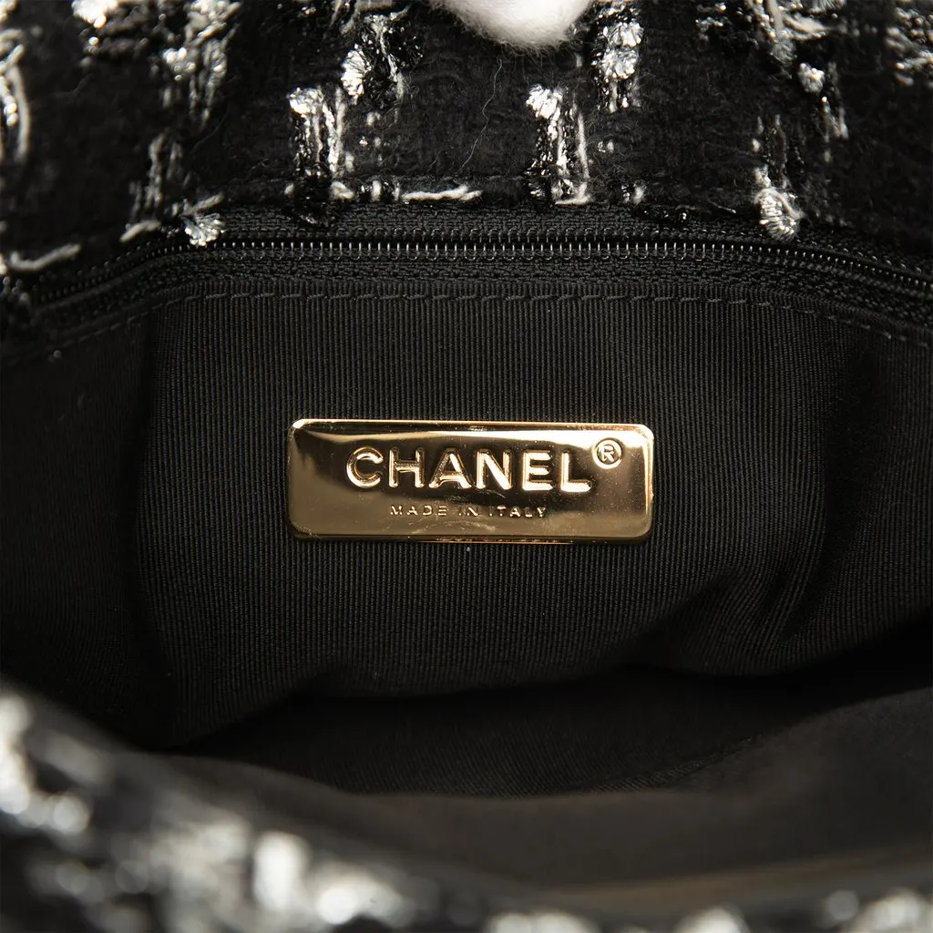 Chanel Large Tweed 19 Flap Black Tweed Very good - Box View