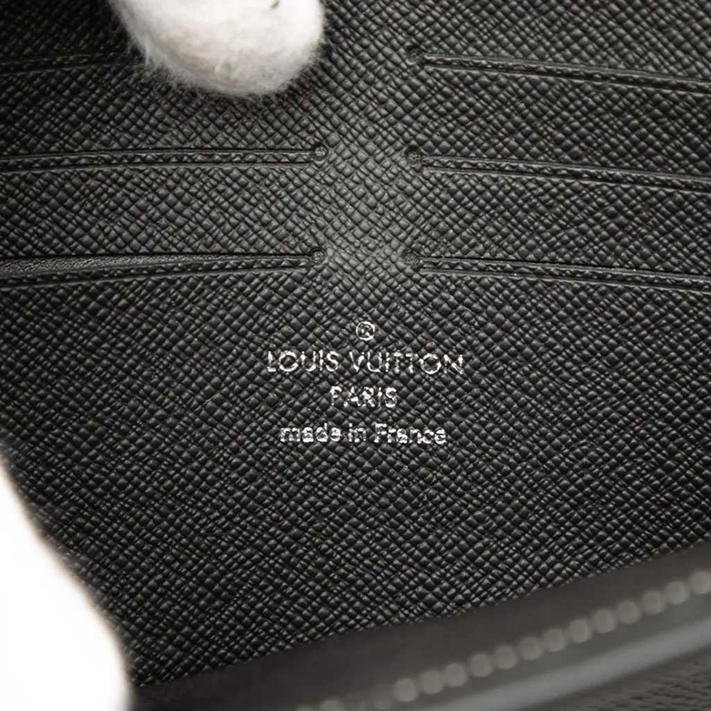 Louis Vuitton Monogram Eclipse Pochette Voyage MM Black Very good - Box View