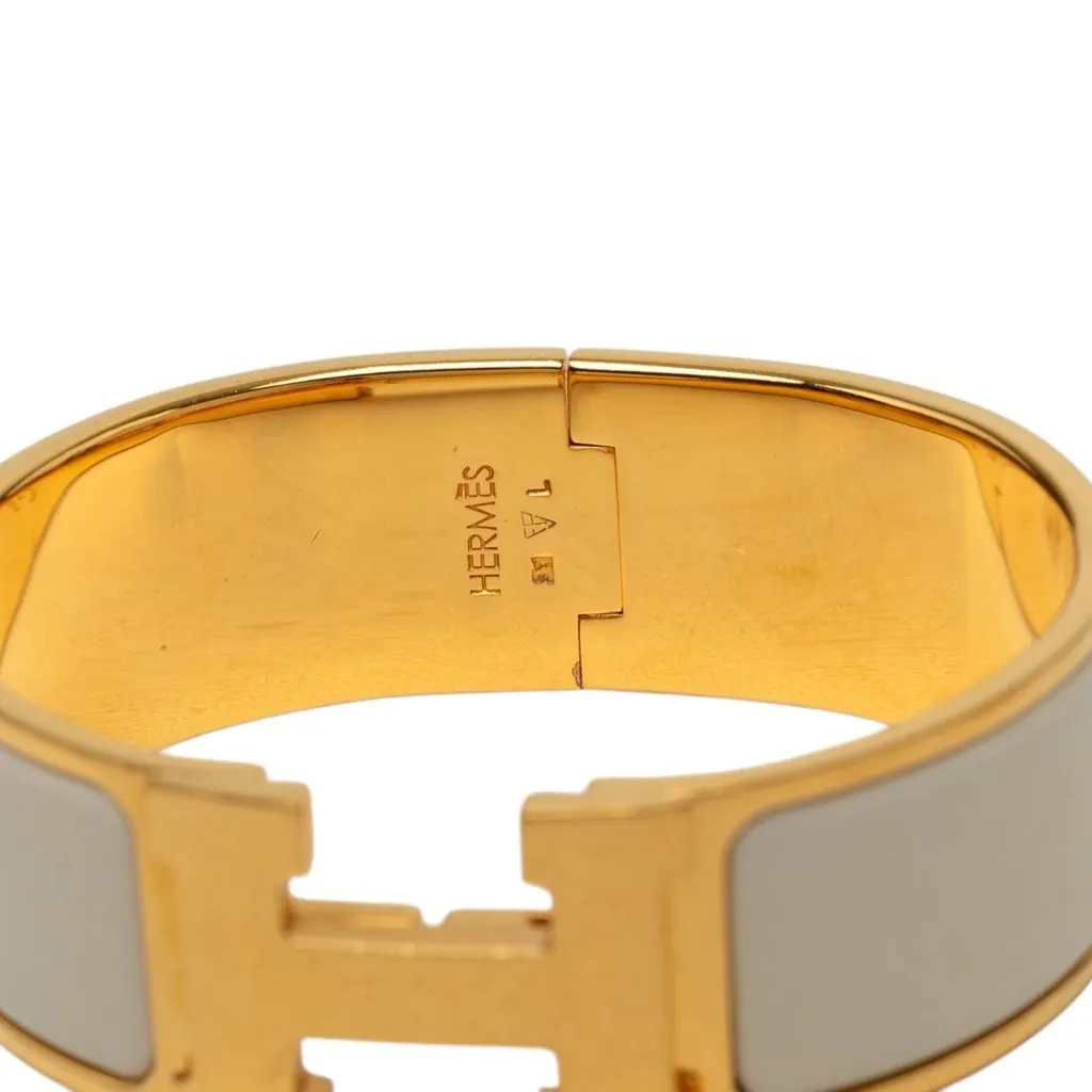 Hermès Wide Enamel Clic Clac H Bracelet PM White Enamel Very good - Model View
