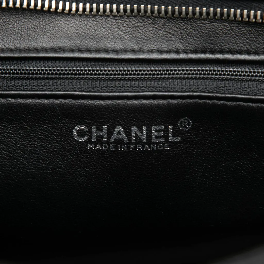 Chanel Caviar Medallion Tote Black Leather Very good - Box View