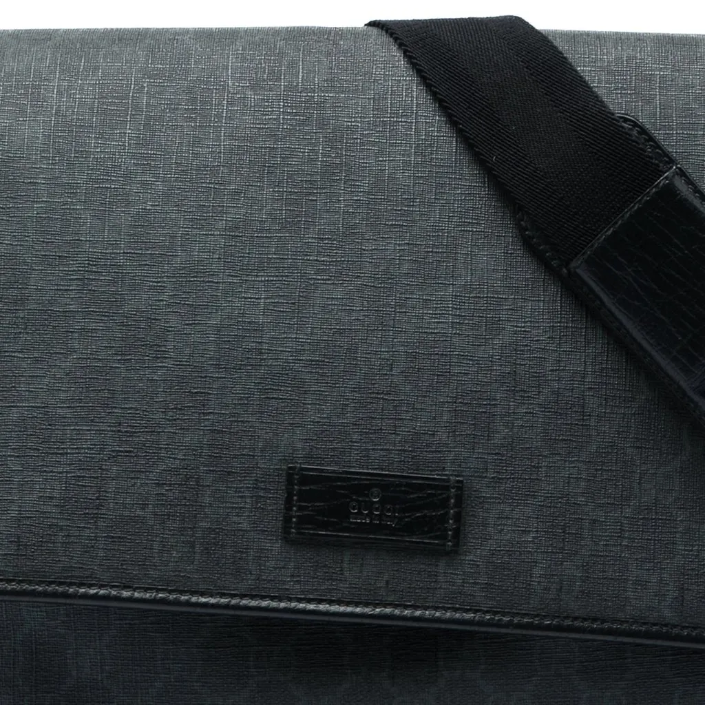 Gucci GG Supreme Flap Messenger Bag Black Very good - Box View