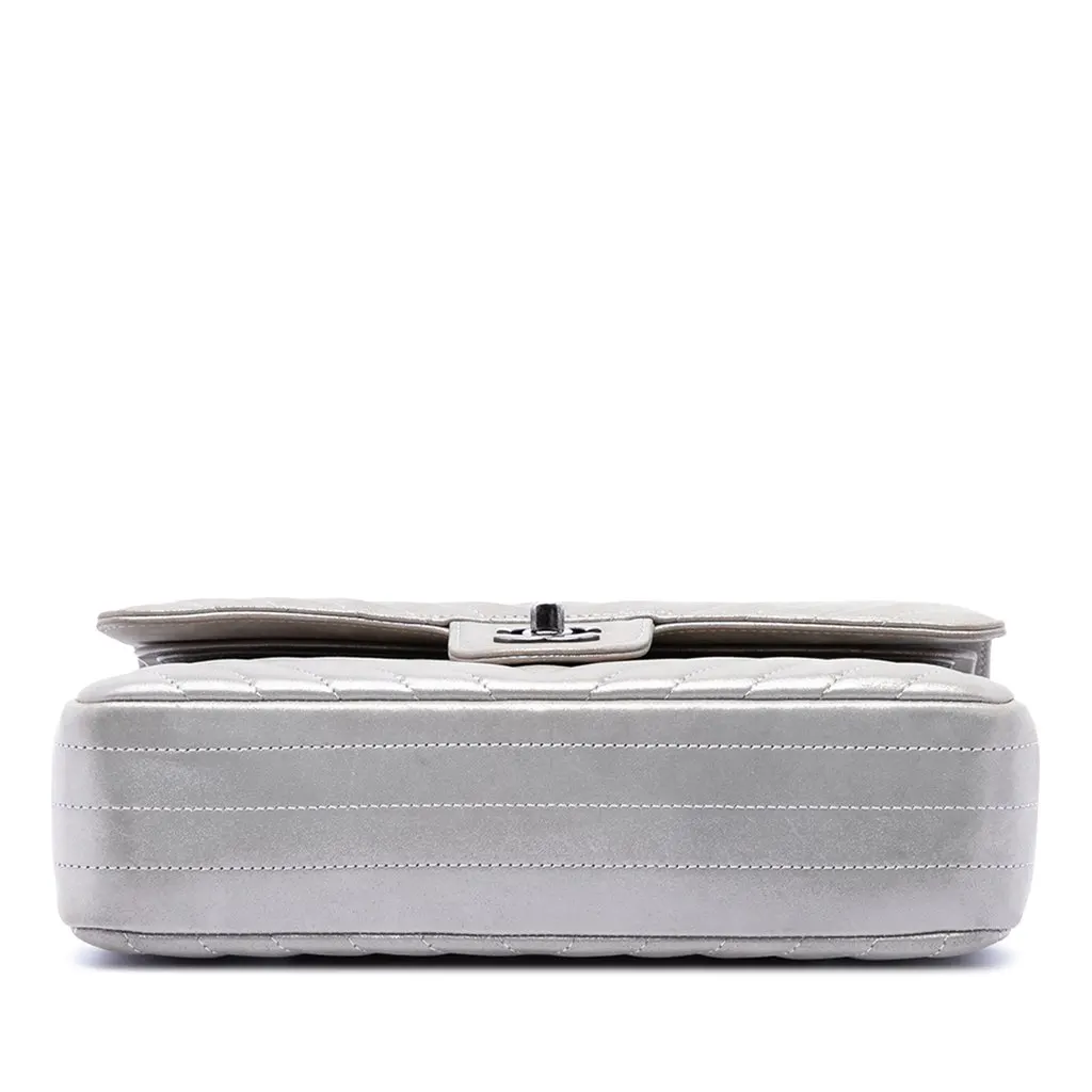 Chanel Medium Classic Chevron Iridescent Lambskin Double Flap Silver Leather Very good - Inside View