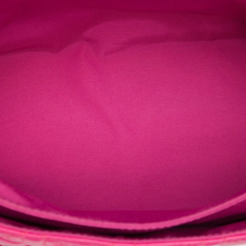 Dior Lambskin Cannage New Lock Flap Pink Leather Very good - Model View