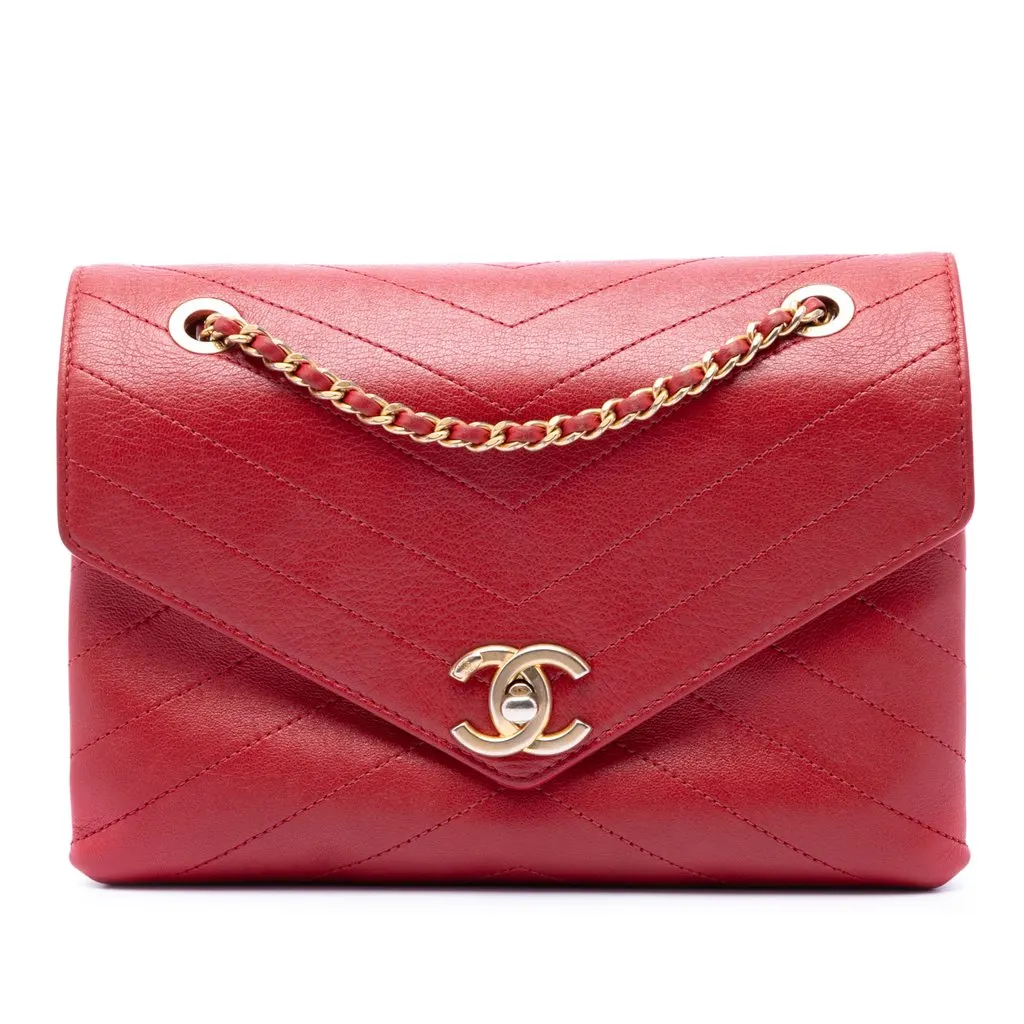 Chanel Small CC Chevron Calfskin Envelope Flap Red Leather Very good - Front View